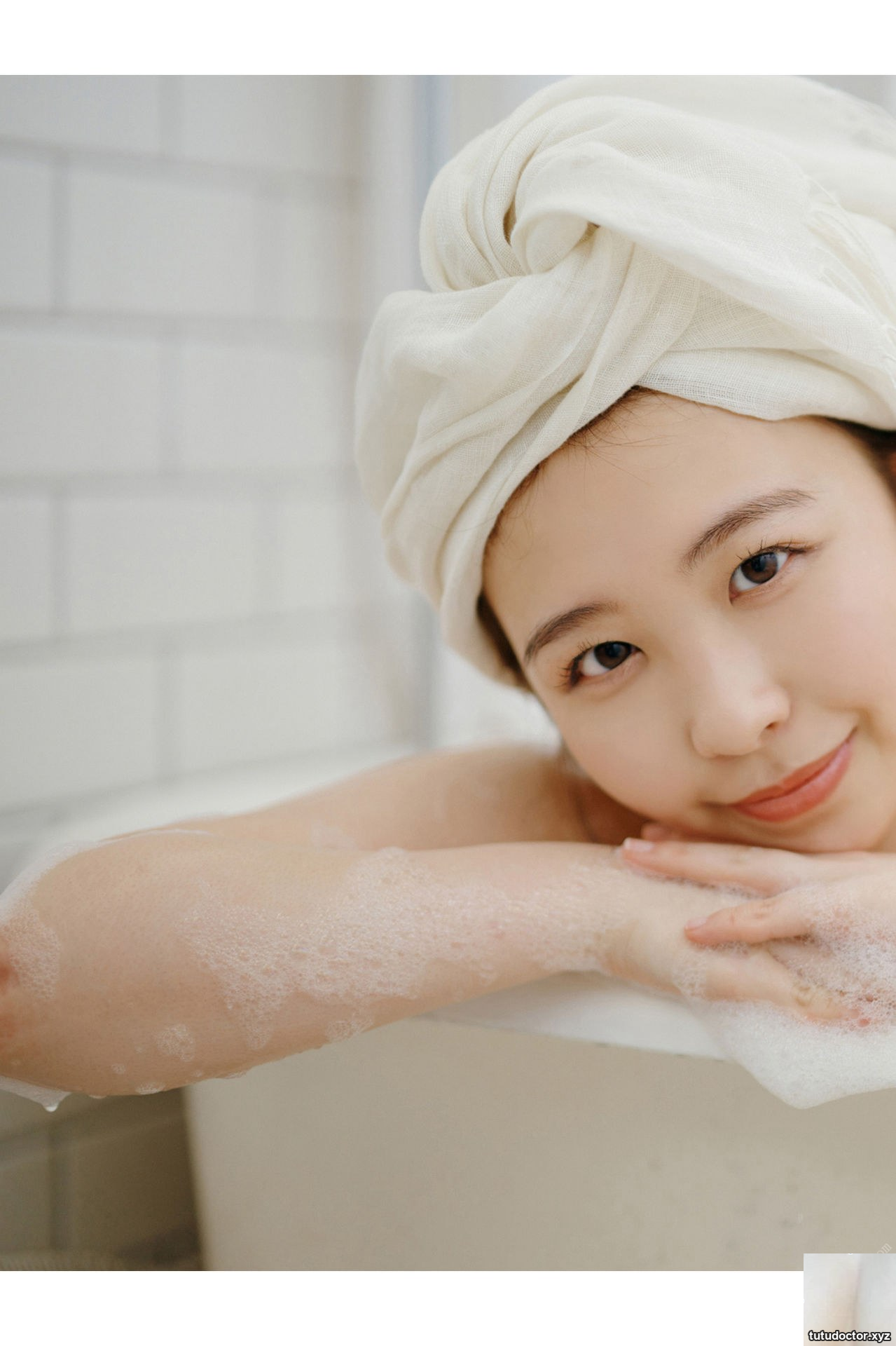 Riho Shishido (Post Digital Photo) Riho Shishido · photo 59 of 73