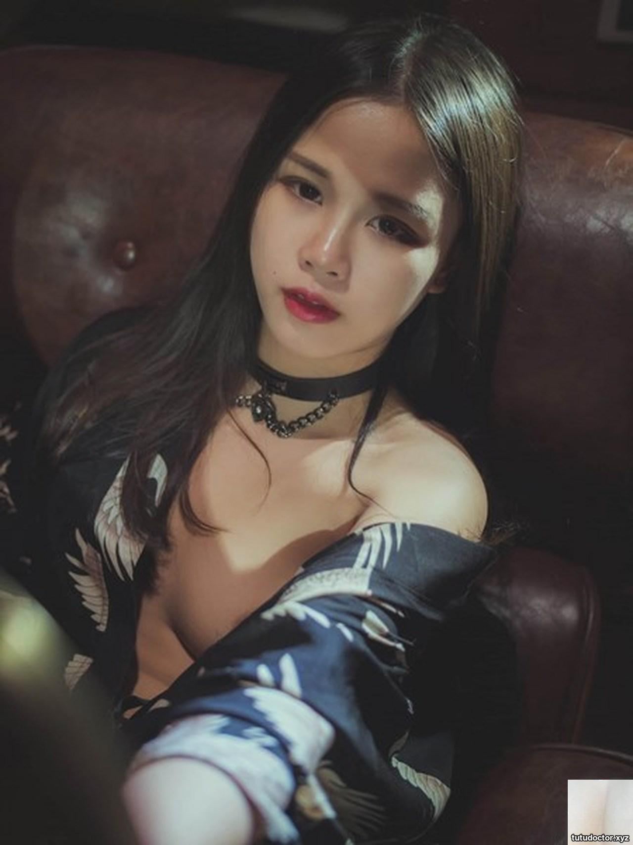 YUZUKI – Exposed Daily Life 2 · photo 27 of 43