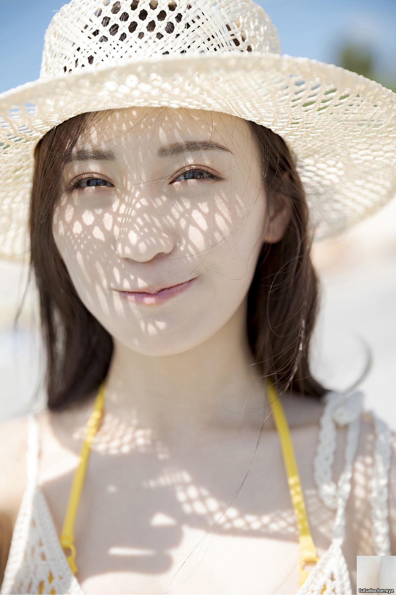(Aima Ito) Youthful and full of vitality… The deep ditch is so embarrassing (26P)