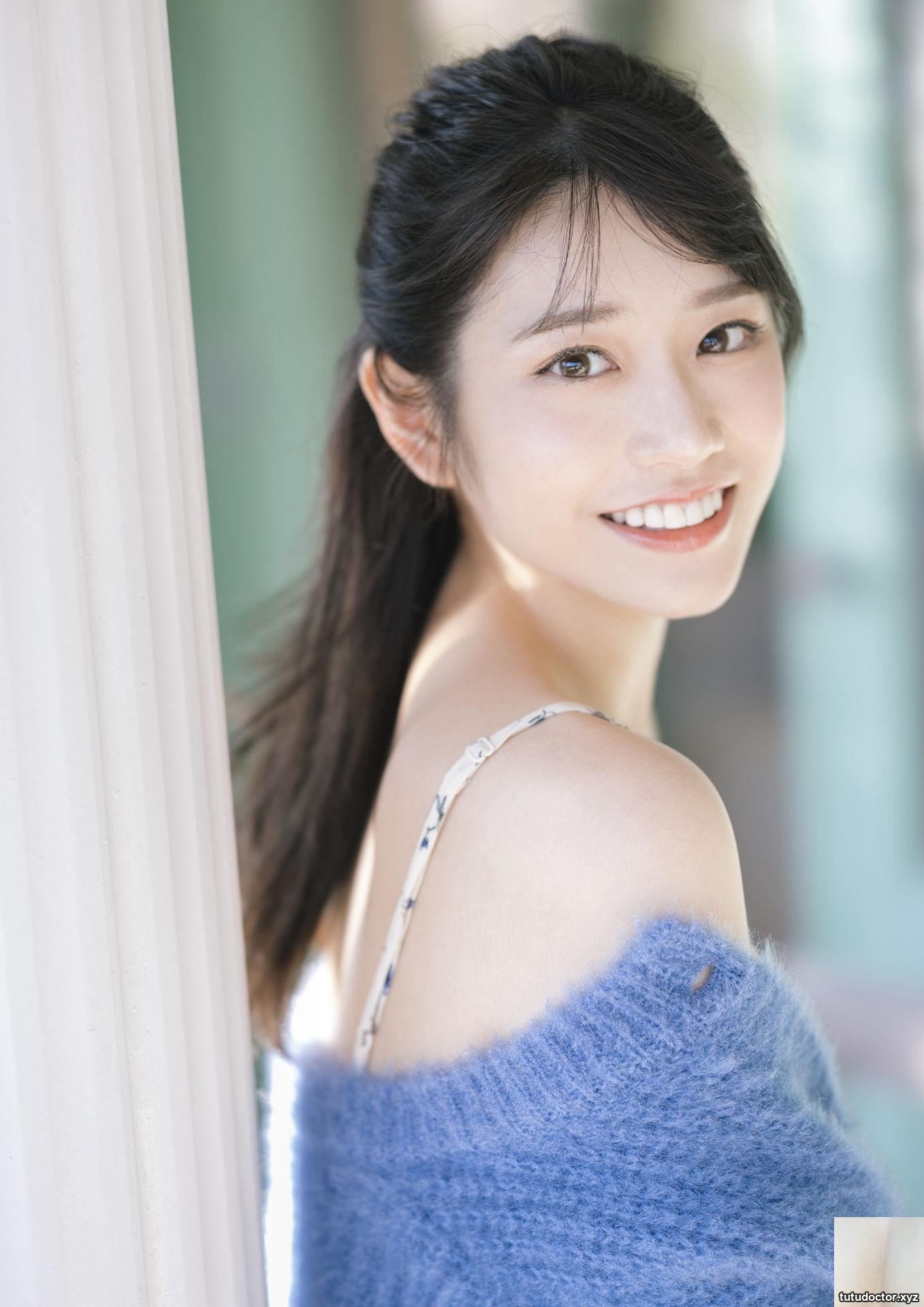 Hebei Caihua – So in Love (76P)