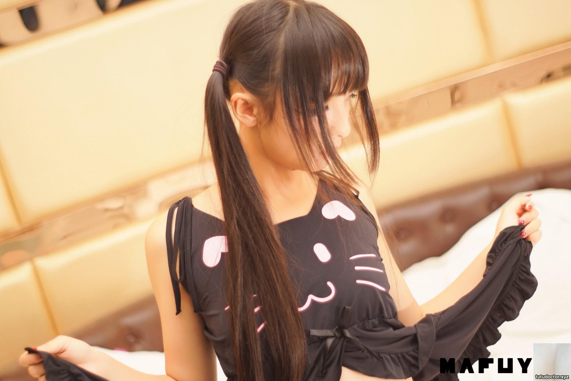 Kagakusaka Mafuyus Cat Pajamas blue and white striped underwear · photo 10 of 13