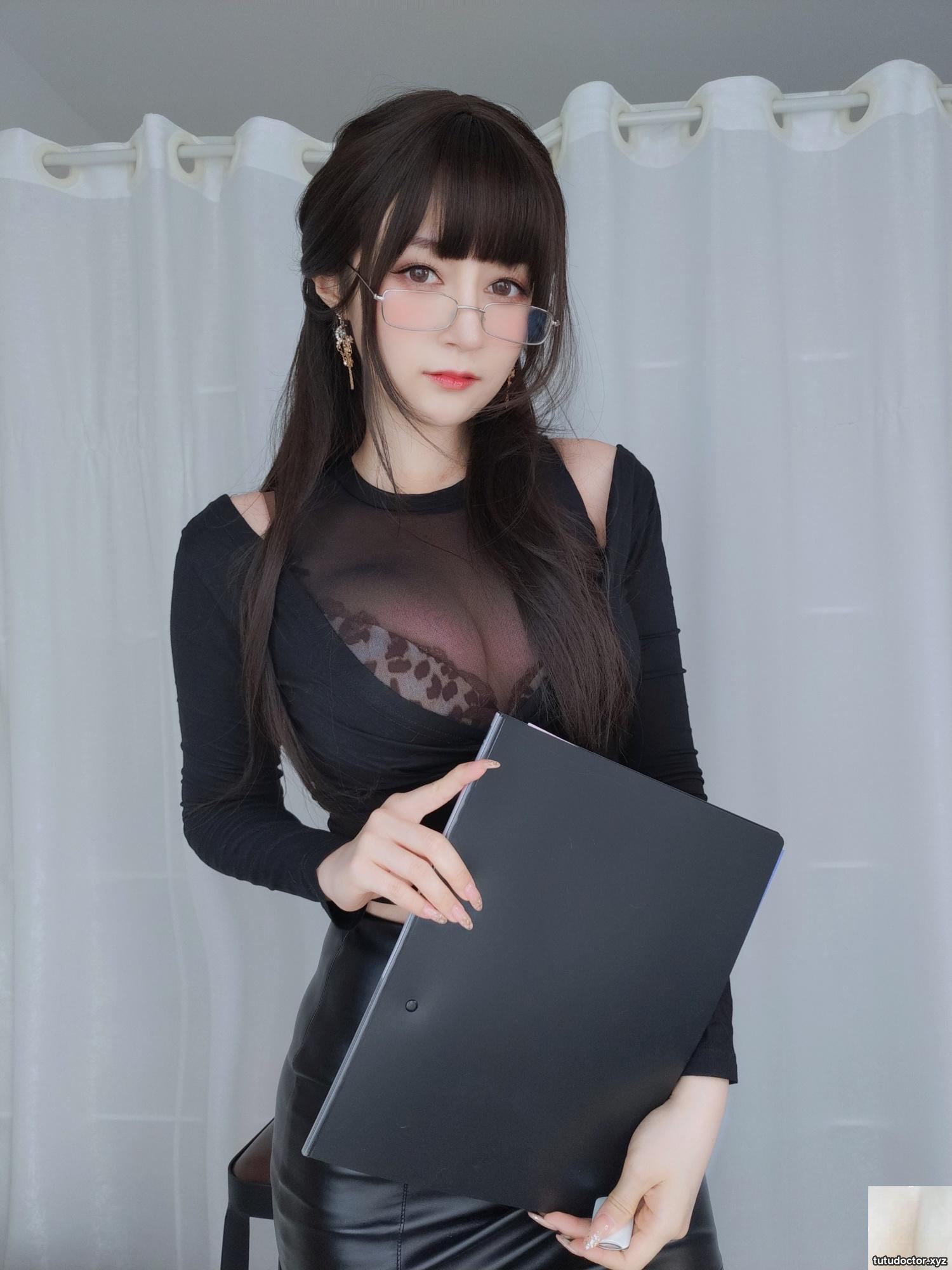 Silver 81 Black Wolf Royal Sister + Female Boss exposed M-shaped · photo 8 of 12