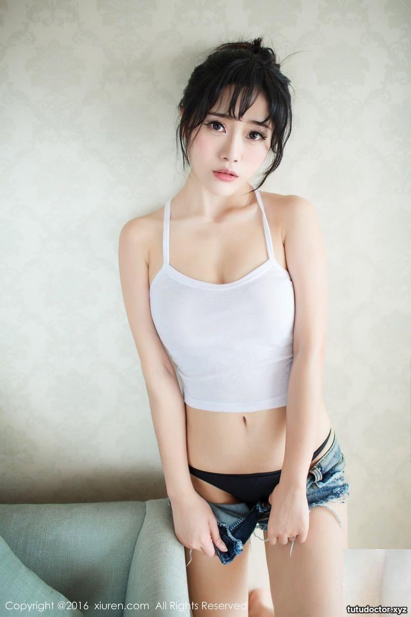 Sexy goddess Doudou Youlinas nurse uniform is seductive and · photo 11 of 16