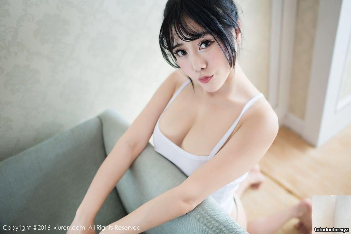 Sexy goddess Doudou Youlinas nurse uniform is seductive and · photo 16 of 16
