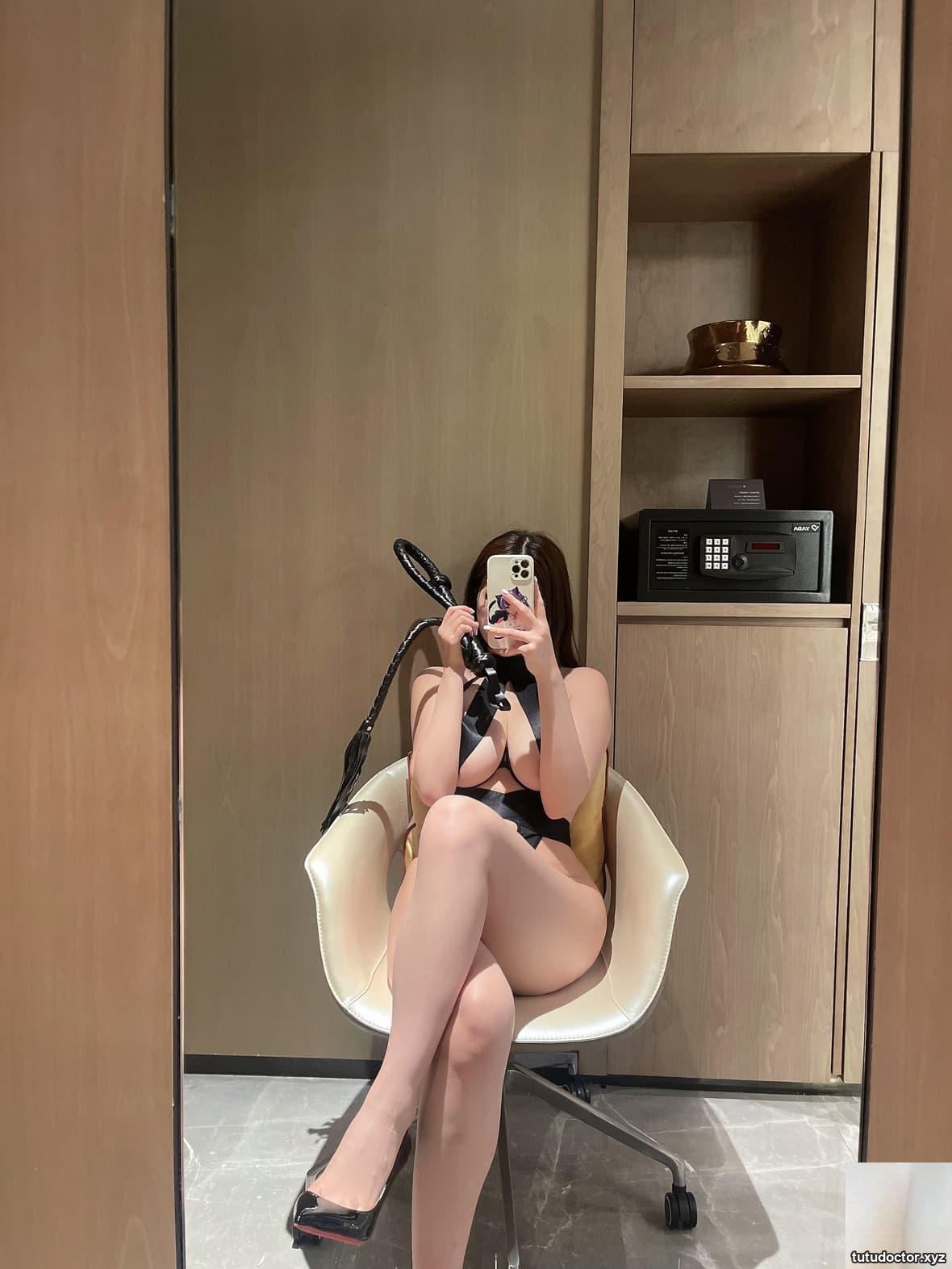 Nipple girl – NO.018 fascinates you + NO.015 is so awesome (61P)