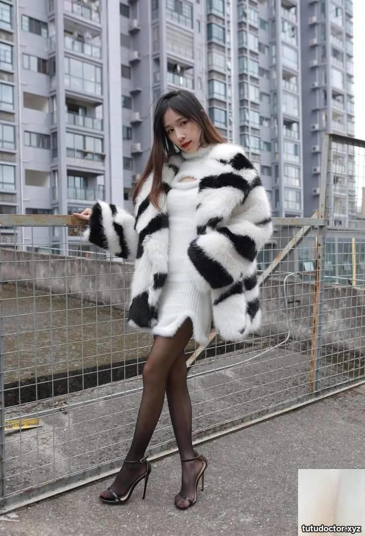 Outdoor shot of black stockings · photo 3 of 8