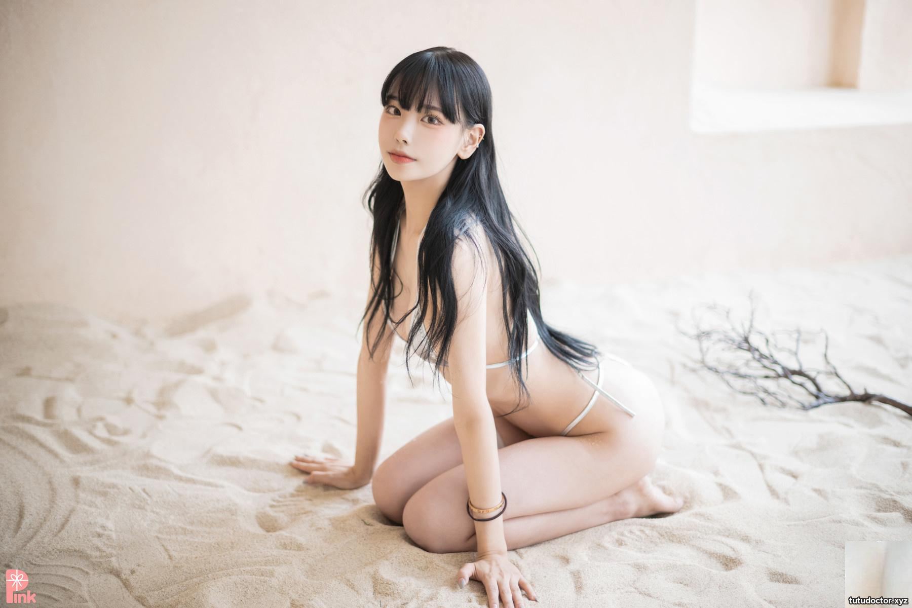The cute Korean girl next door turns out to be so big… · photo 2 of 31