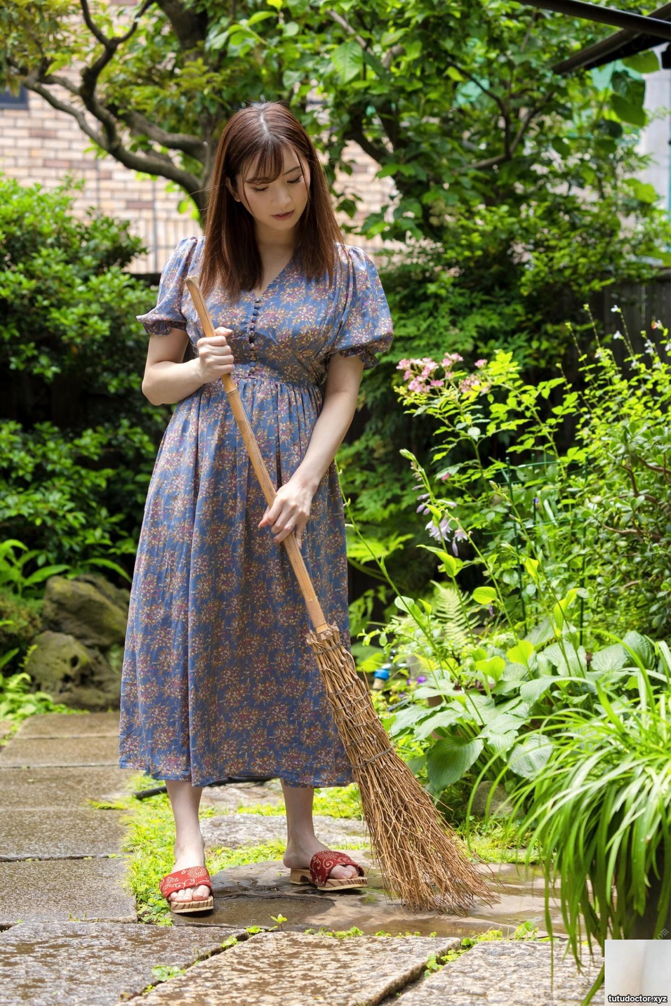 Mayu Suzuki (hair nude photo collection) · photo 15 of 80