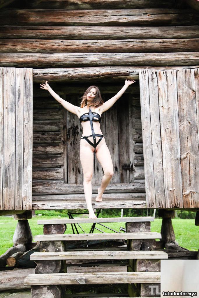 Stella Cox- Cabin Fever · photo 16 of 78