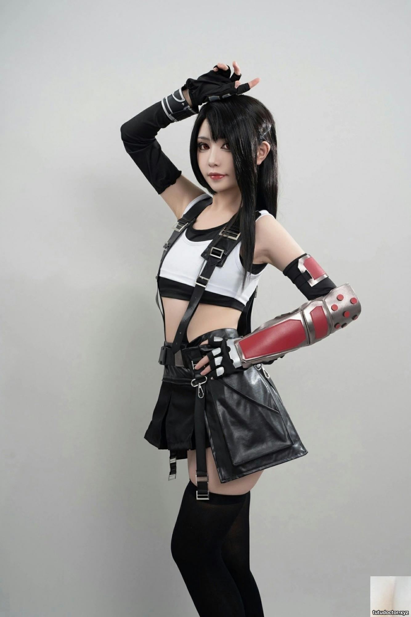 Explosive Girl Meow Kat – Final Fantasy 7 Tifa · photo 13 of 14