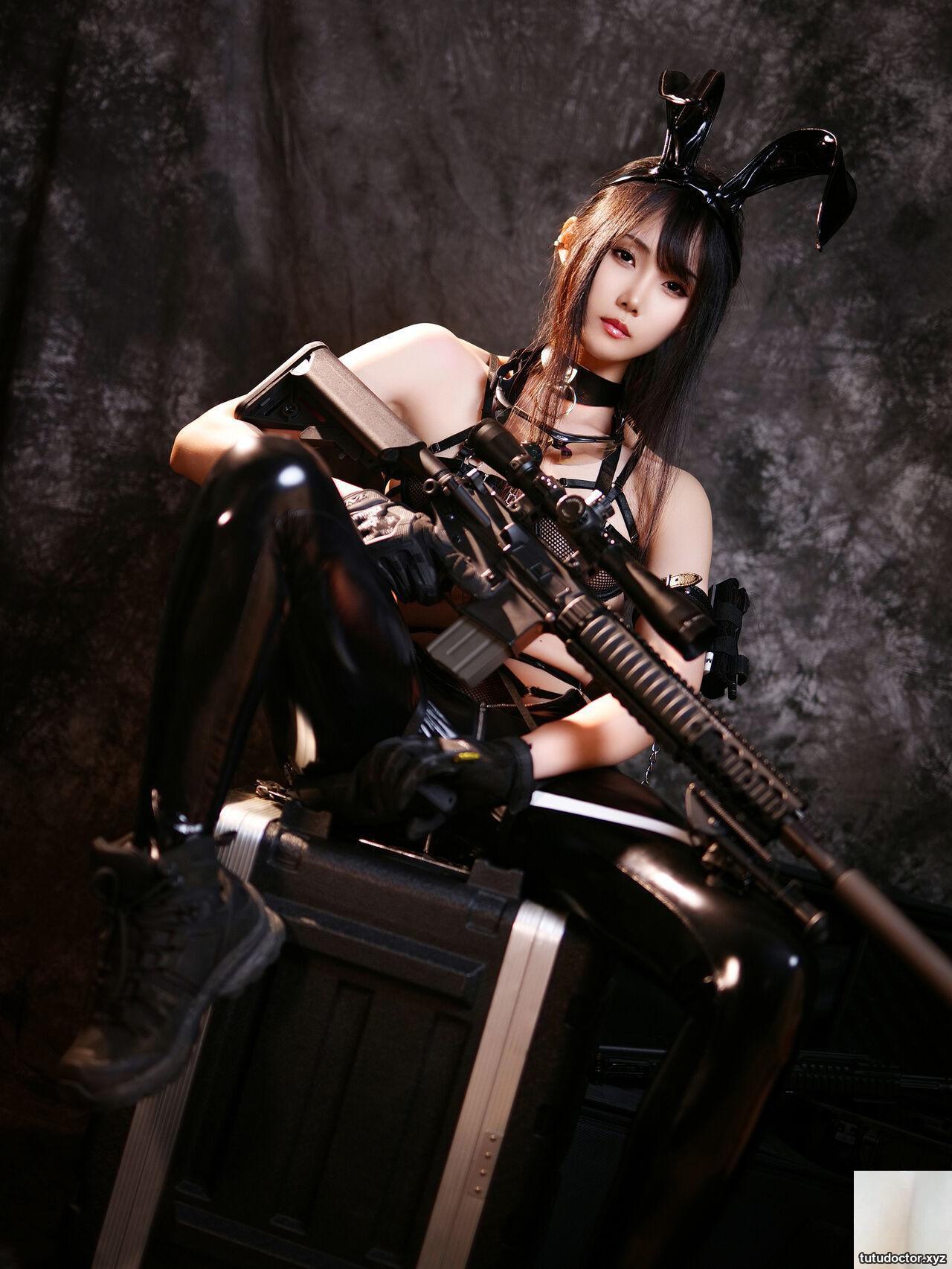 Xiao Meiyan – Game Over · photo 5 of 12