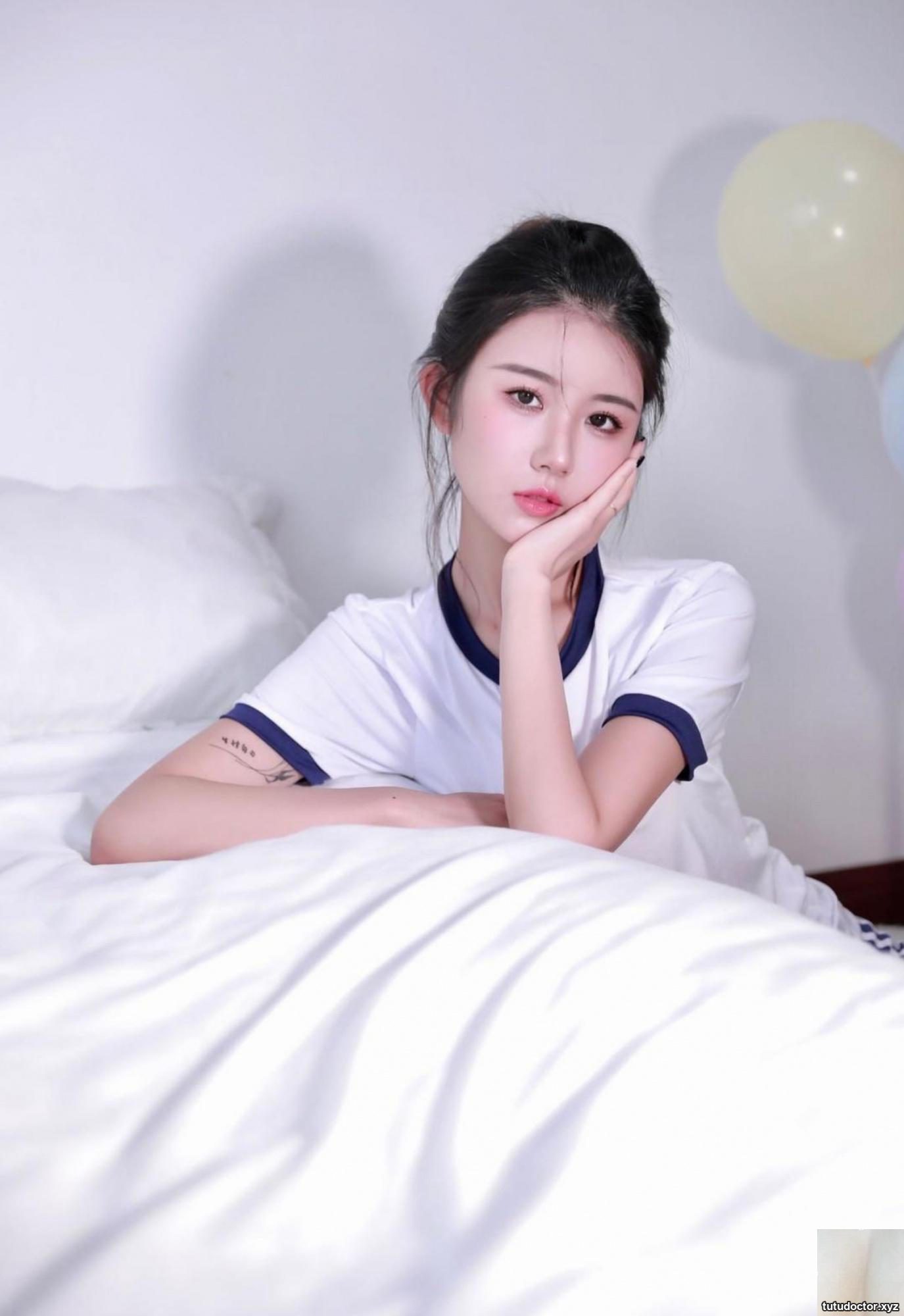(Online collection) Welfare Girl-Lucky Shengshi Beauty Internet Celebrity Private Photo Sharing (Part 1) (100P)