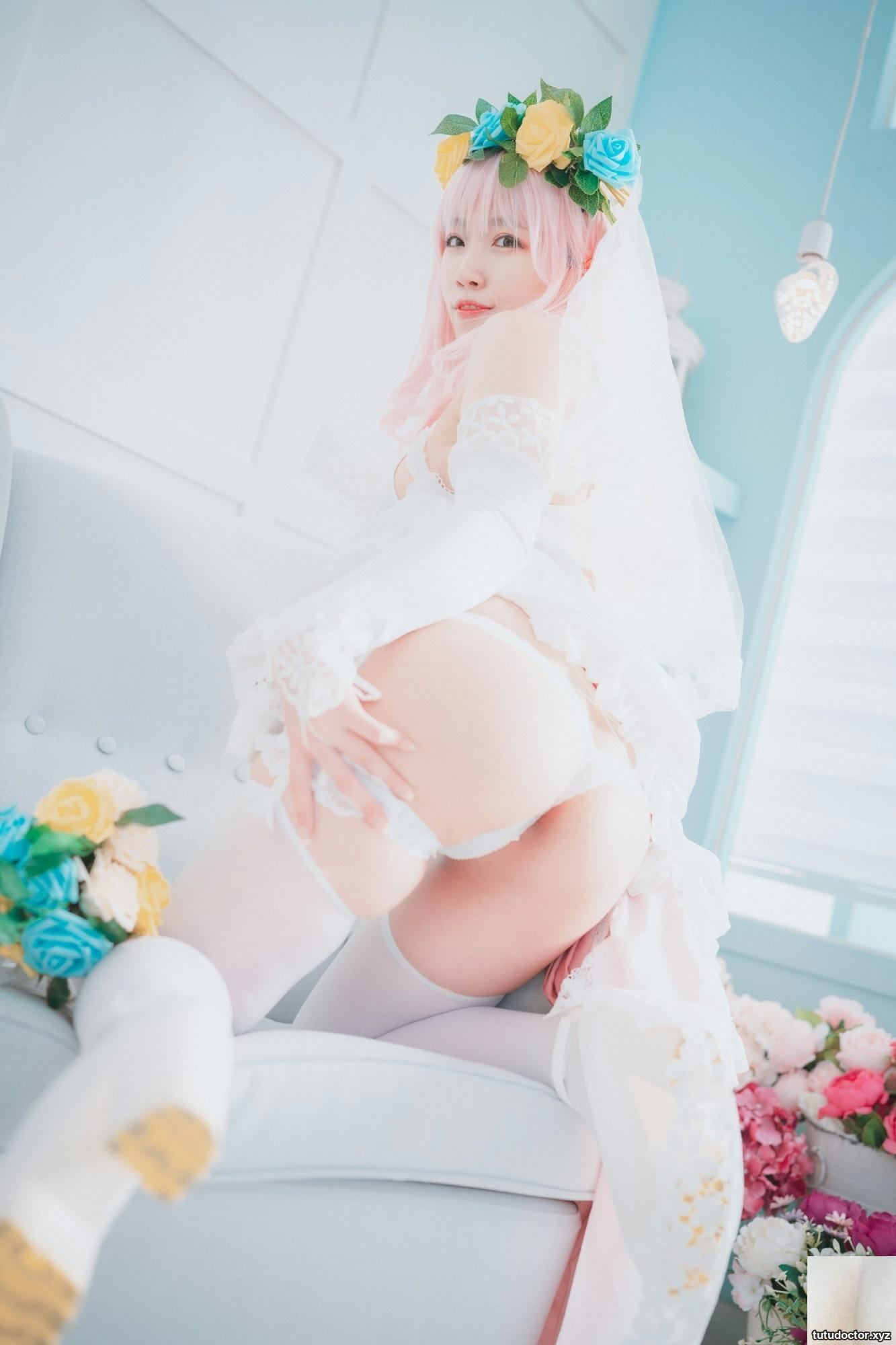 DJAWA Photo – Myaron – Super Sonico Whit