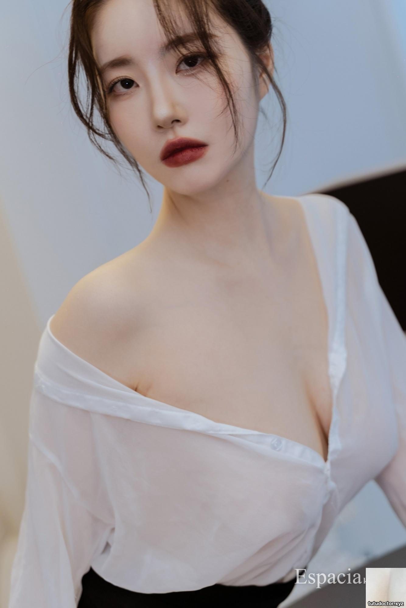 EHC#101 – YUA · photo 6 of 12