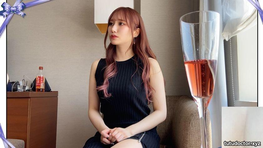 Ami (22) Amateur Hoihoi Gift Drinking Amateur Beautiful Girl · photo 3 of 5