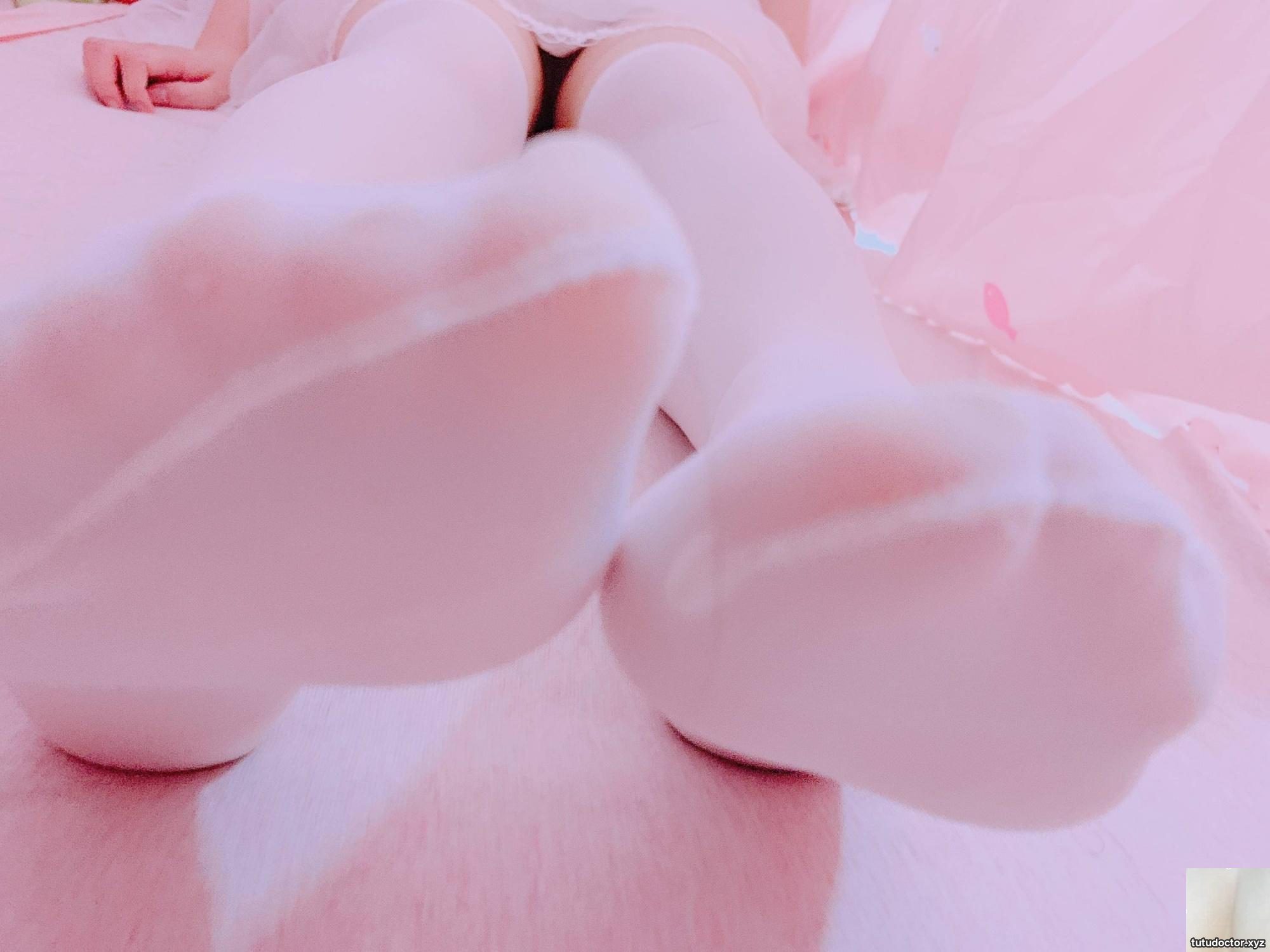 Qie Xias Dream in Wonderland White Silk Love welfare post · photo 3 of 15