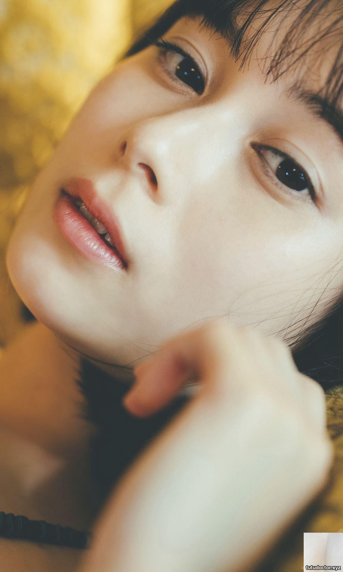 The plump breasts and slender legs make people fascinated · photo 9 of 9