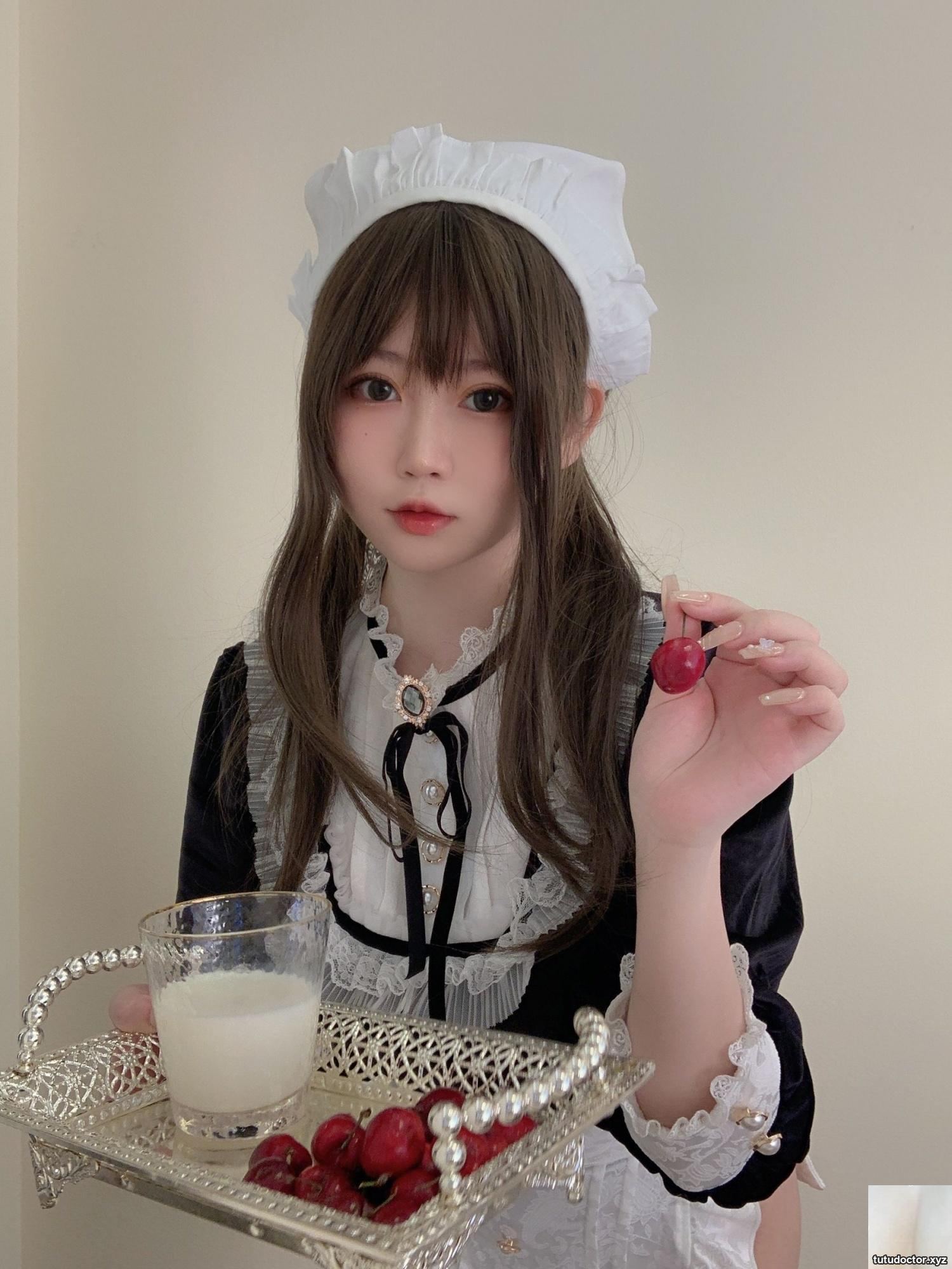 The peach girl is Yijiang Maid Curator VIP exclusive · photo 4 of 13