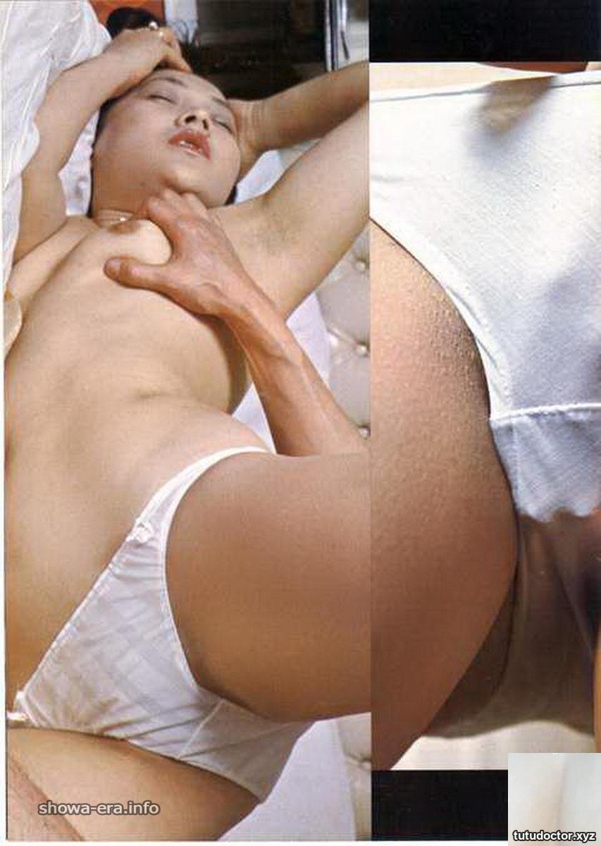 Porn star in Ura-Books Beautiful girl The day before her period · photo 48 of 76