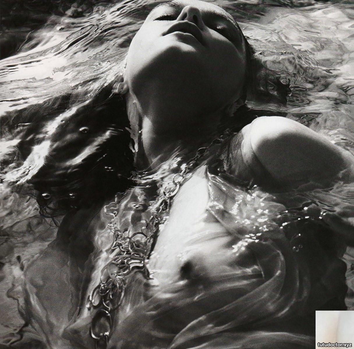 Private Collection Amor Venustas Part 8 · photo 28 of 36