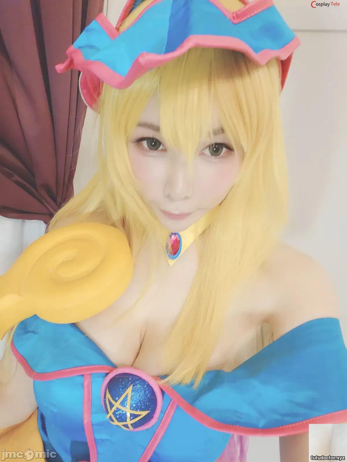 Okada Yui cosplay Dark Magician Girl – Yu-Gi-Oh · photo 50 of 115