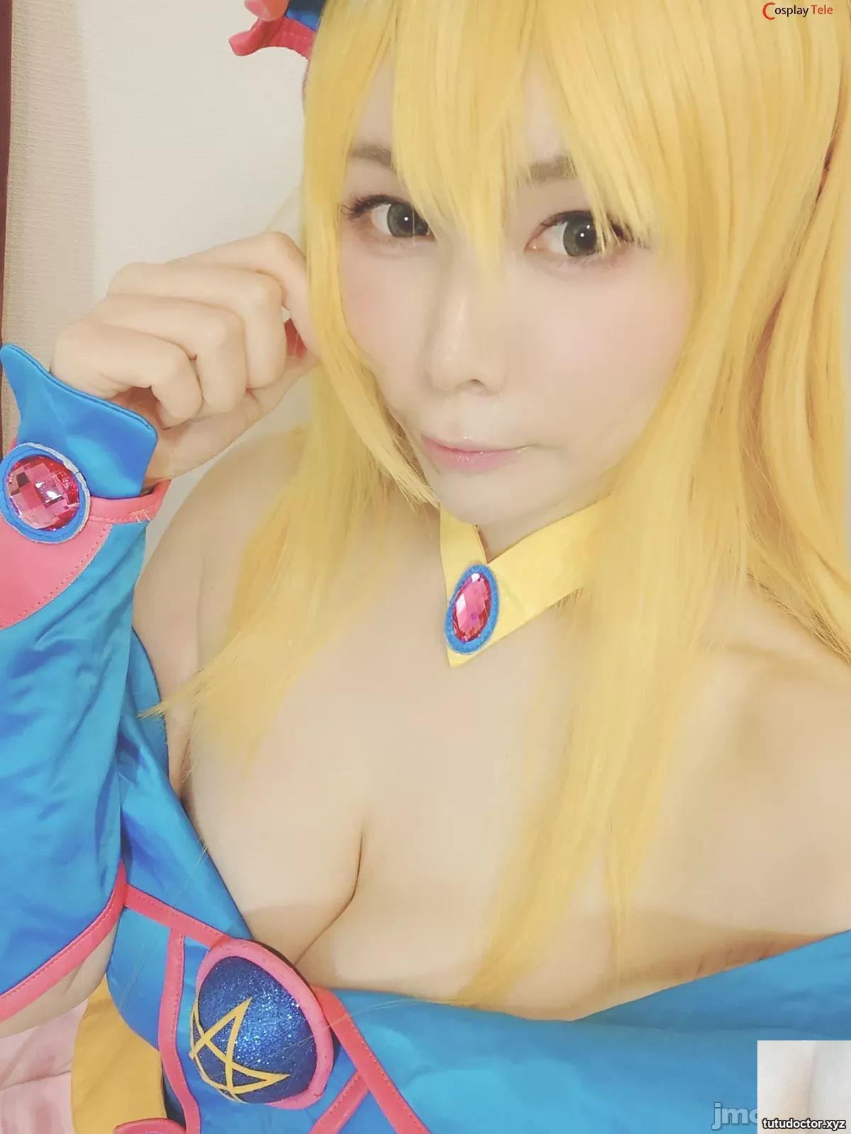 Okada Yui cosplay Dark Magician Girl – Yu-Gi-Oh · photo 68 of 115
